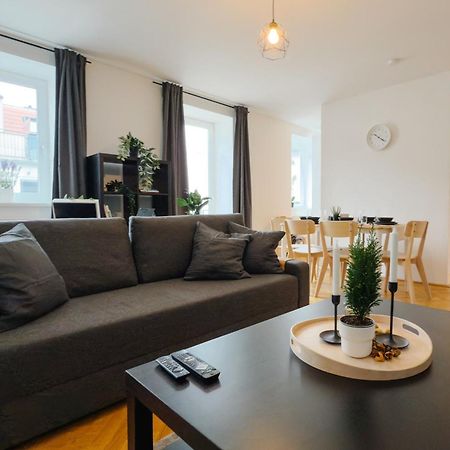 110Qm, 4 Bedrooms, Near Schoenbrunn - Axara Housing Osw 33 Vienna Exterior photo
