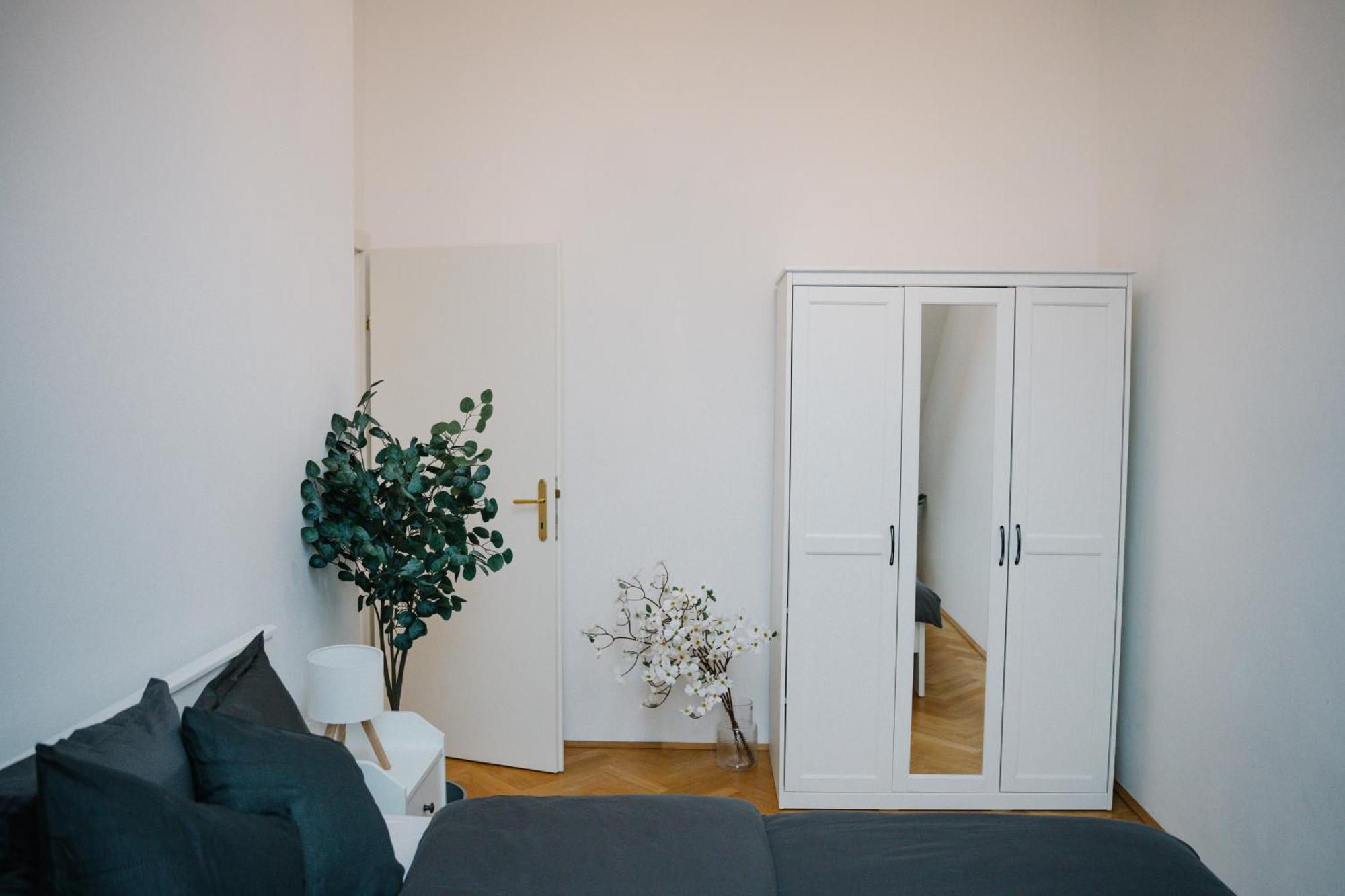 110Qm, 4 Bedrooms, Near Schoenbrunn - Axara Housing Osw 33 Vienna Exterior photo